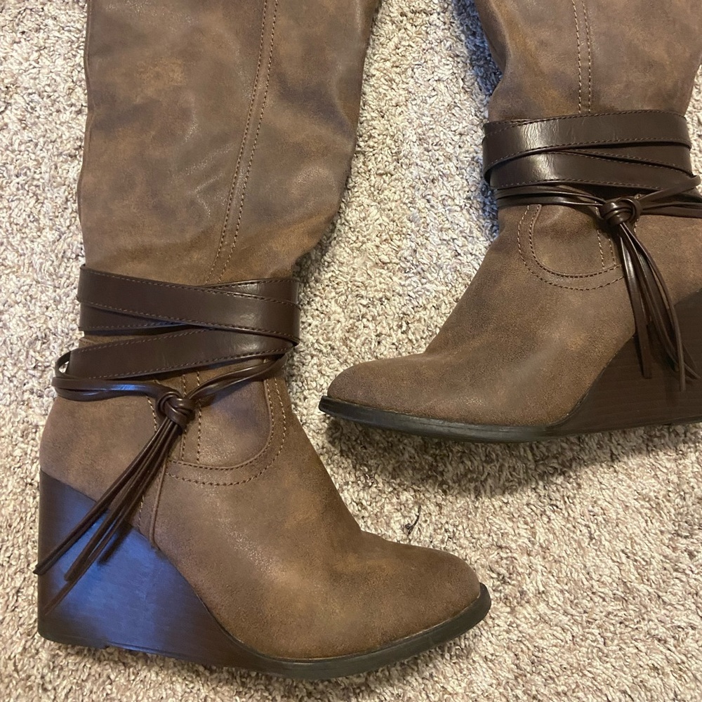 Rampage wedge boots